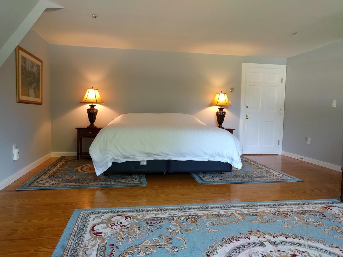 The Chase House Inn Cornish Екстериор снимка