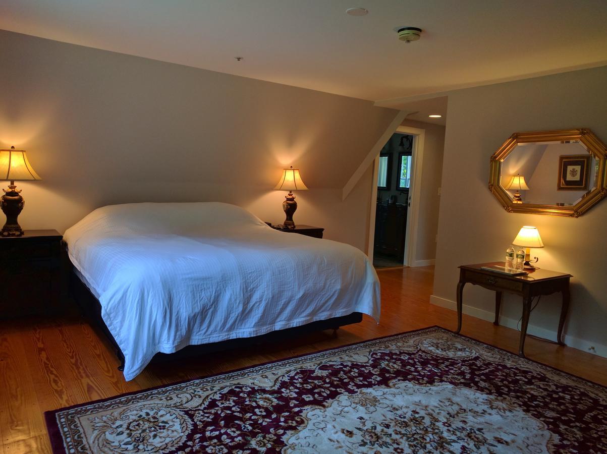 The Chase House Inn Cornish Екстериор снимка
